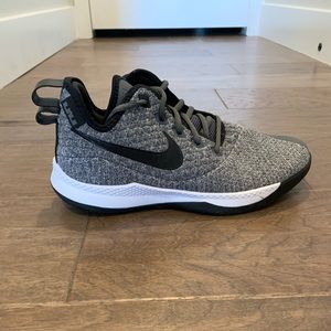 Nike Lebron Witness III